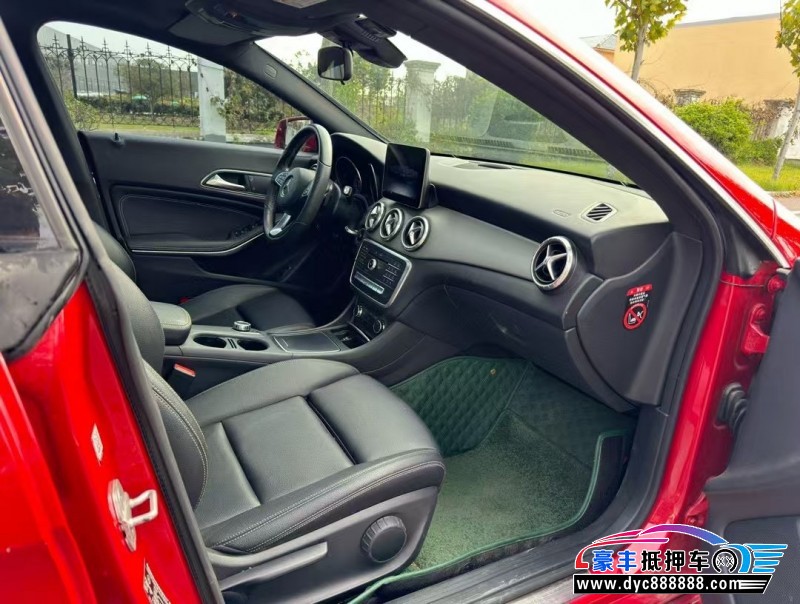 18年奔驰CLA轿车抵押车出售