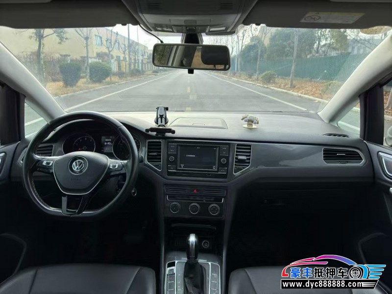 18年大众高尔夫轿车抵押车出售