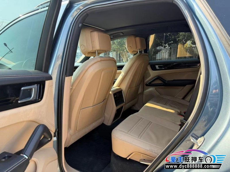 19年保时捷卡宴轿车抵押车出售