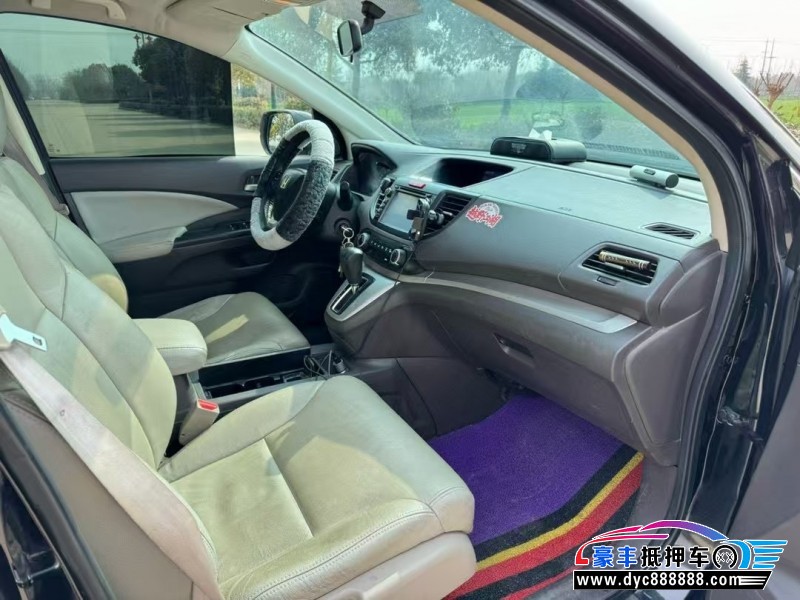 13年本田CR-V轿车抵押车出售