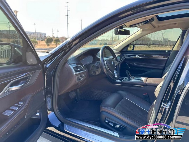 20年宝马7系轿车抵押车出售