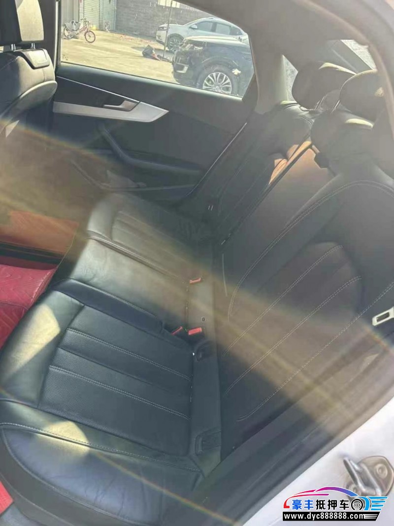 21年奥迪A4L轿车抵押车出售