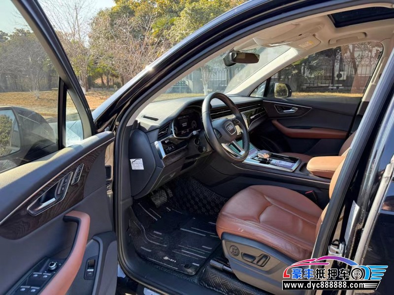 20年奥迪Q7轿车抵押车出售