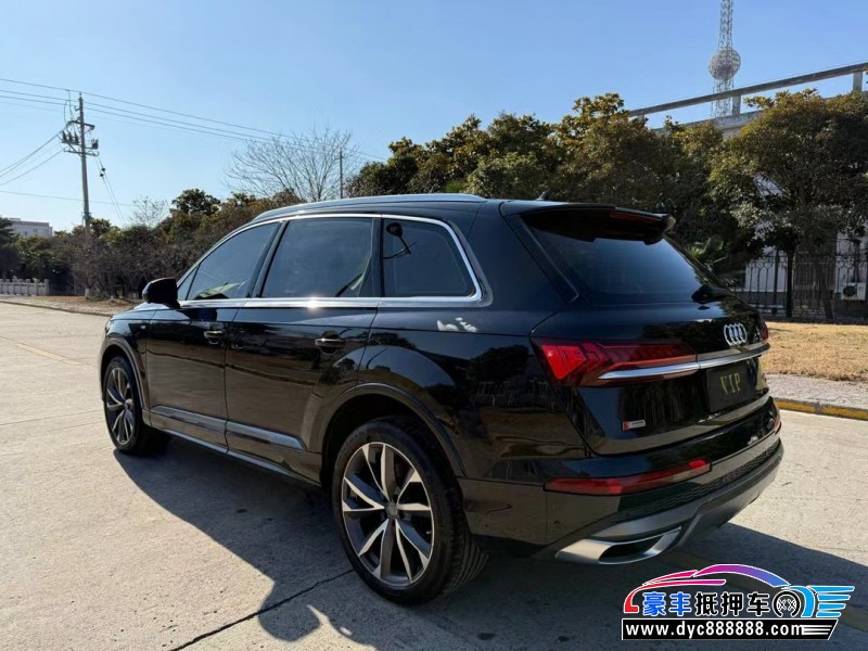 20年奥迪Q7轿车抵押车出售