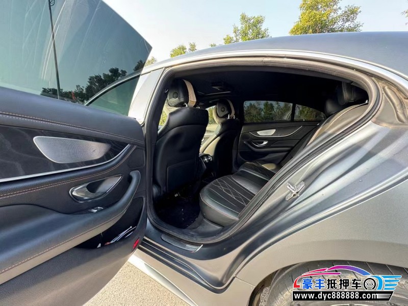 18年奔驰CLS轿车抵押车出售