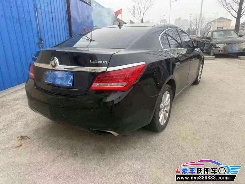 15年别克君越轿车抵押车出售