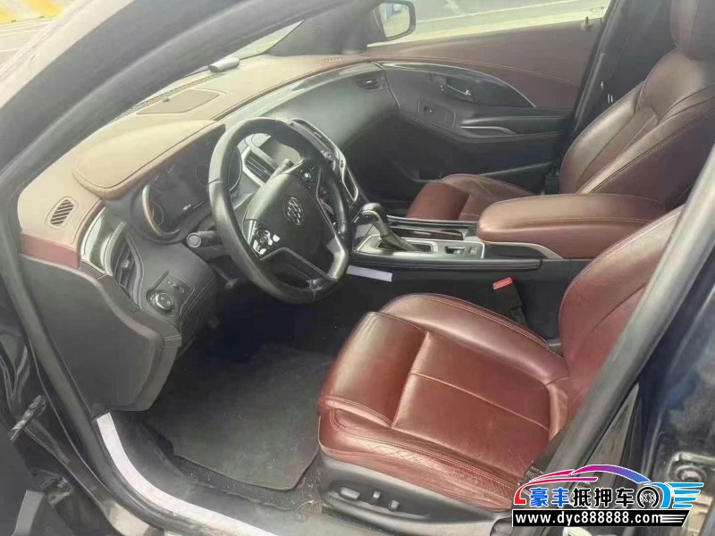 15年别克君越轿车抵押车出售