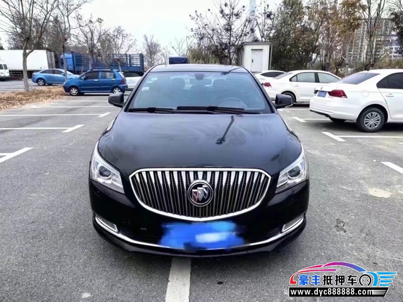 15年别克君越轿车抵押车出售