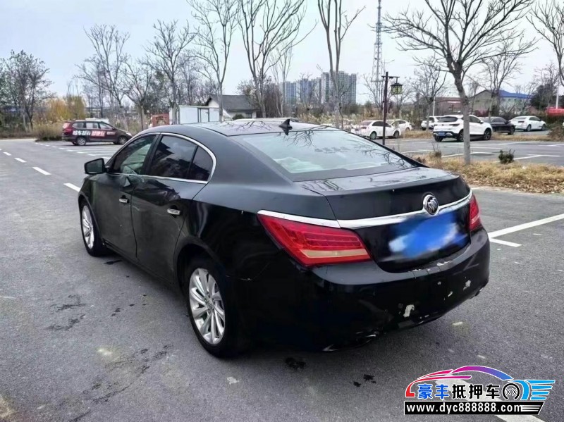 15年别克君越轿车抵押车出售