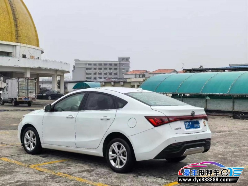 17年名爵锐行轿车抵押车出售