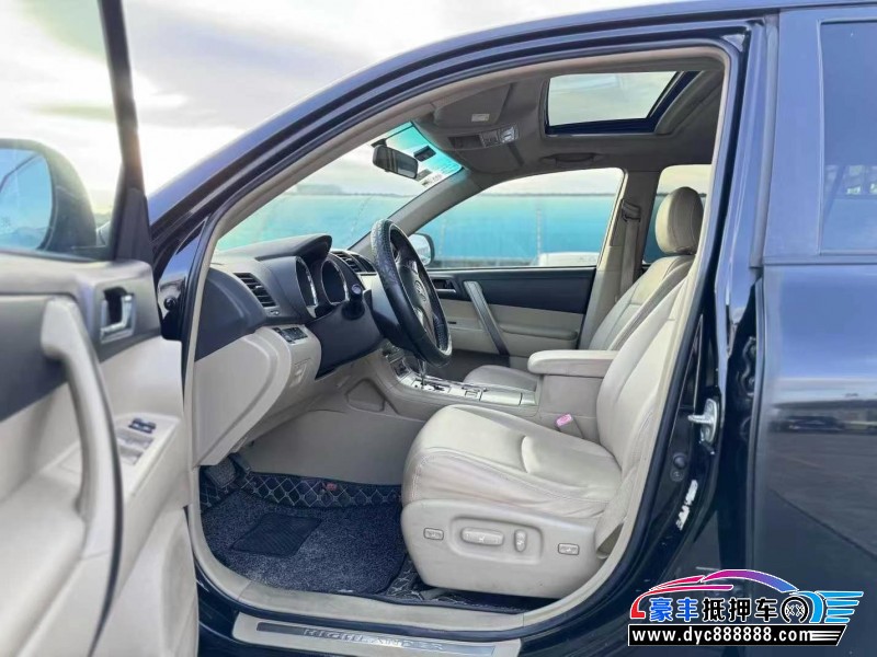 12年丰田汉兰达轿车抵押车出售