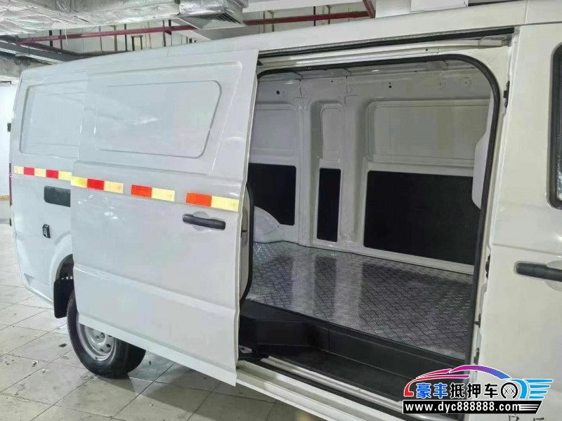 24年东风御风轿车抵押车出售