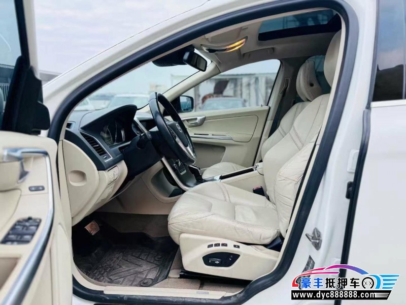 13年沃尔沃XC60轿车抵押车出售
