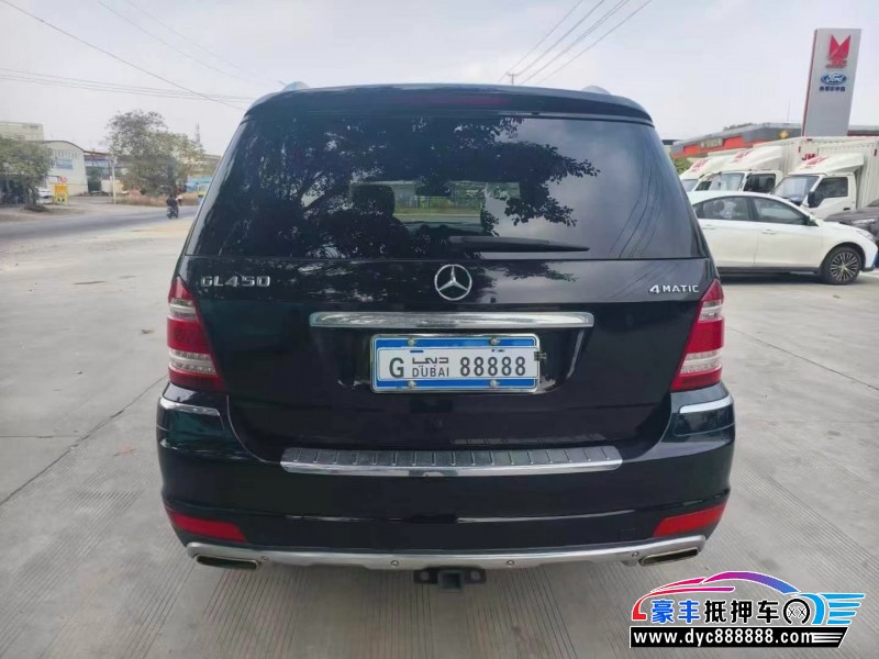 12年奔驰GL轿车抵押车出售