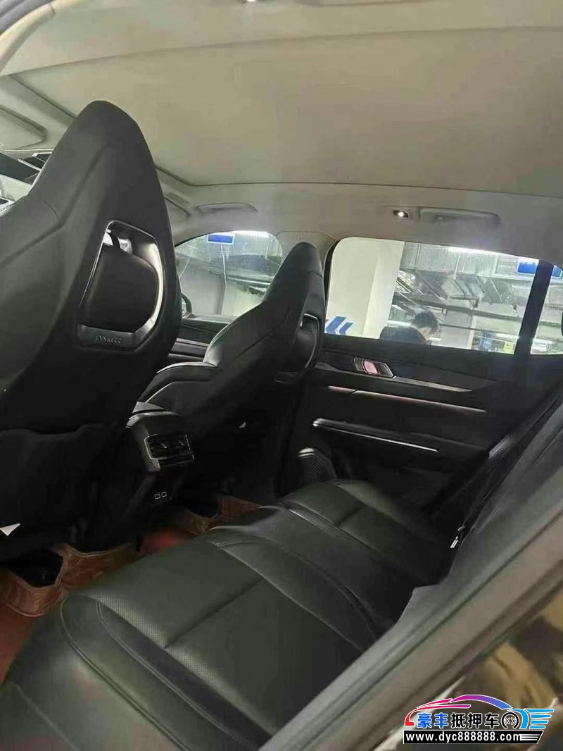 22年领克01轿车抵押车出售