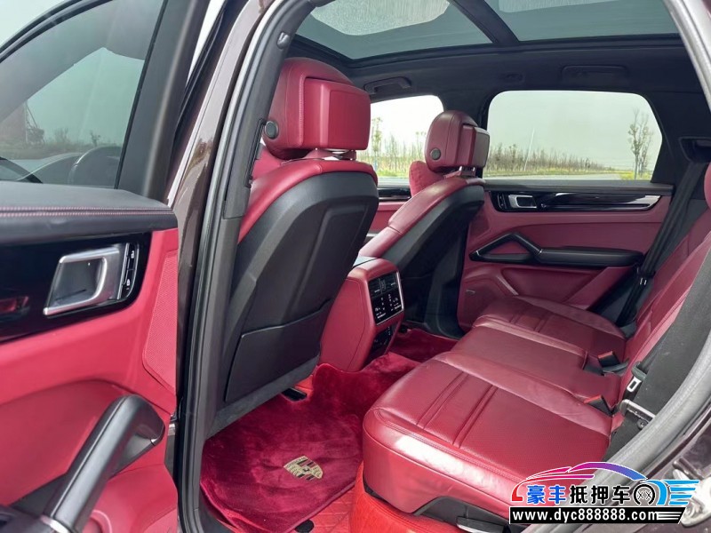 21年保时捷卡宴轿车抵押车出售