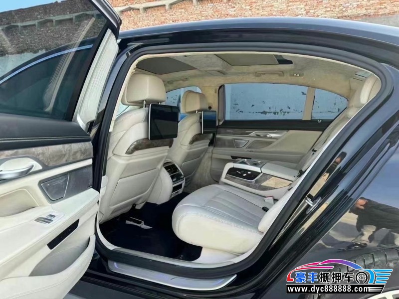 20年宝马7系轿车抵押车出售