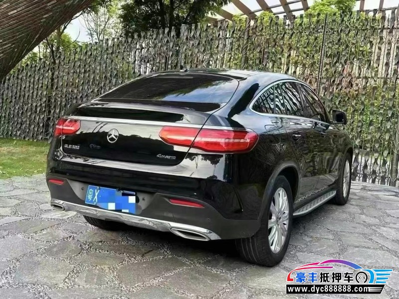 19年奔驰GLE轿车抵押车出售