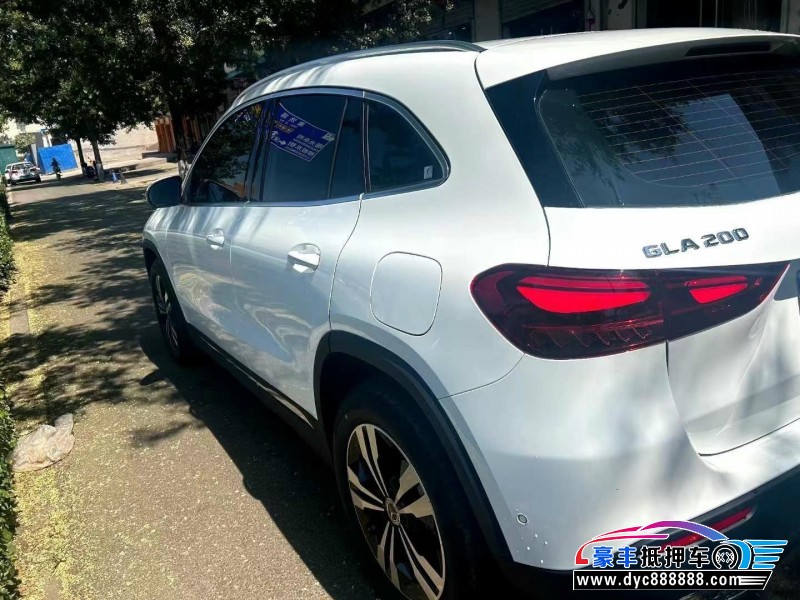 24年奔驰GLA轿车抵押车出售