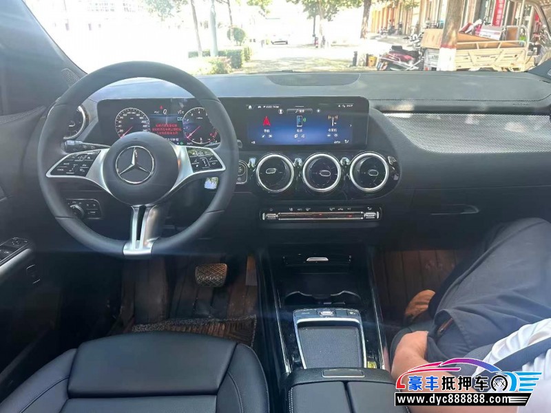 24年奔驰GLA轿车抵押车出售