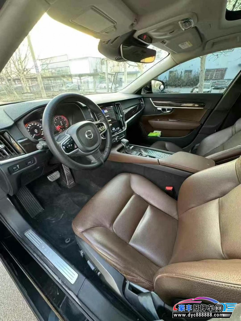 18年沃尔沃S90轿车抵押车出售