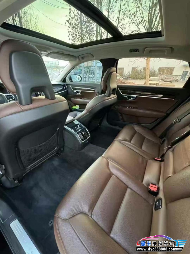 18年沃尔沃S90轿车抵押车出售