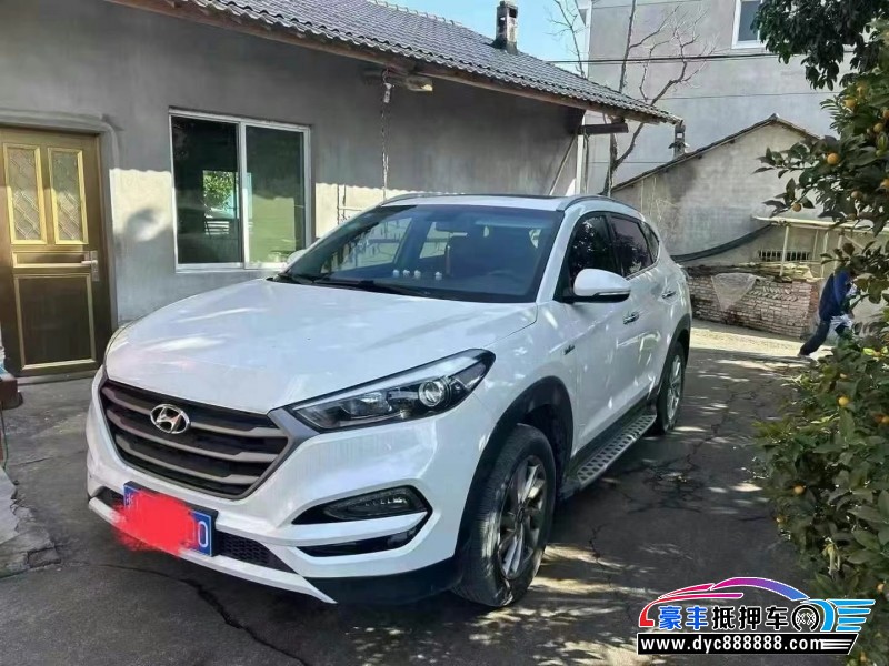 18年现代途胜轿车抵押车出售