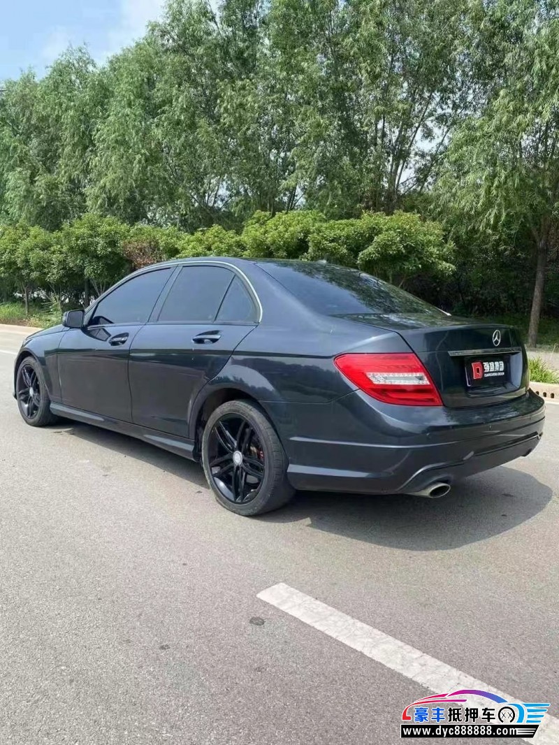 14年奔驰C轿车抵押车出售