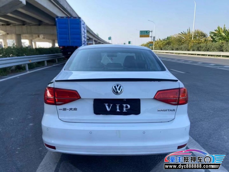 17年大众速腾轿车抵押车出售