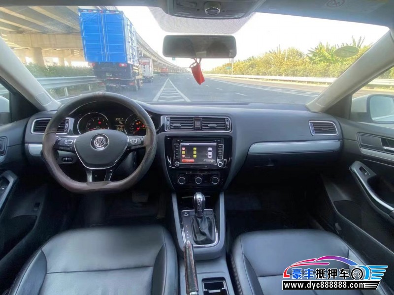 17年大众速腾轿车抵押车出售