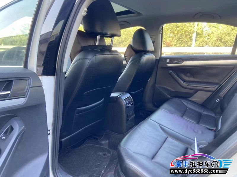 17年大众速腾轿车抵押车出售