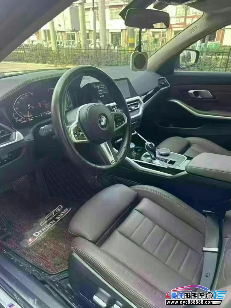 20年宝马3系轿车抵押车出售