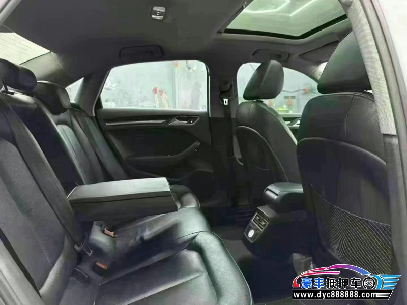 19年奥迪A3轿车抵押车出售