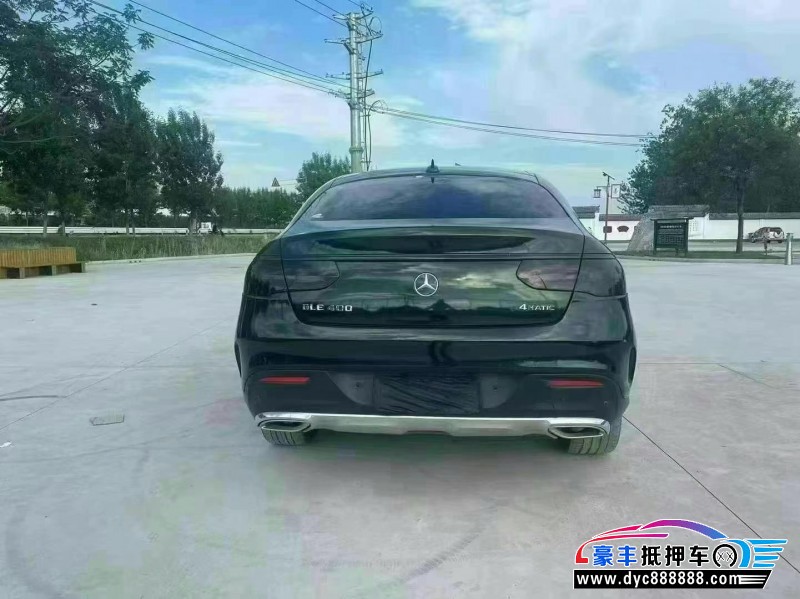 16年奔驰GLE轿车抵押车出售
