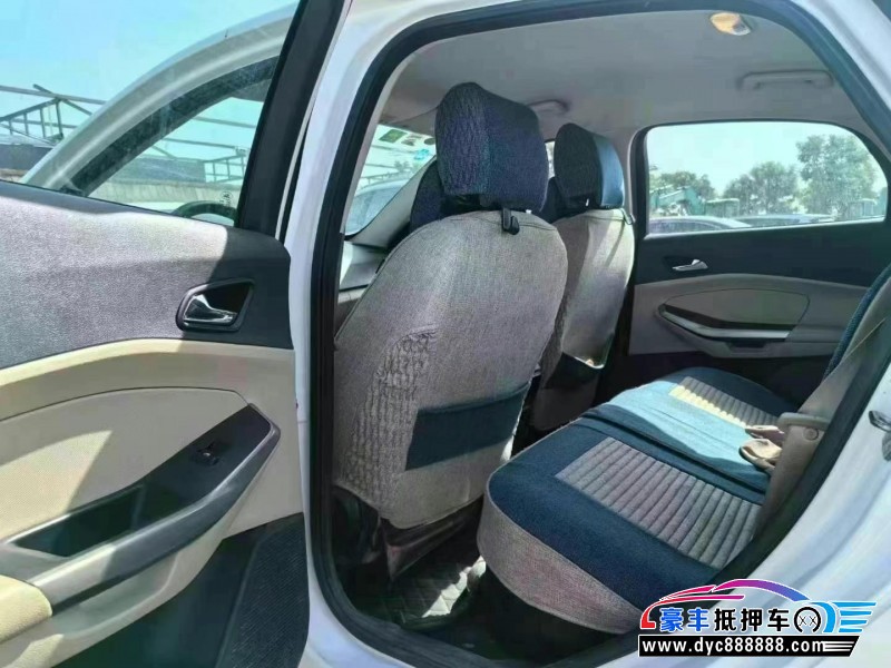 18年福特福睿斯轿车抵押车出售