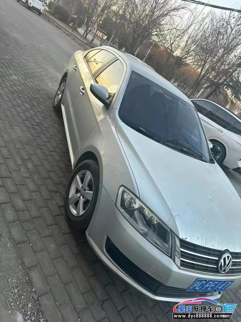 13年大众朗逸轿车抵押车出售