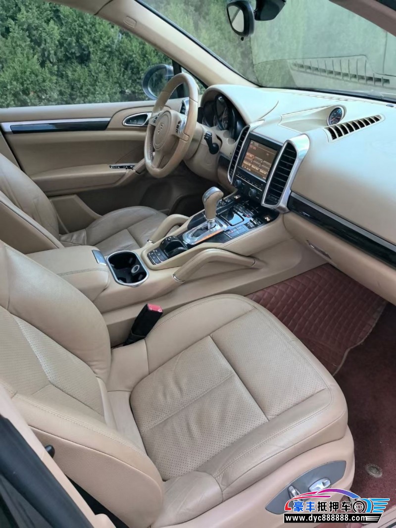 14年保时捷卡宴轿车抵押车出售