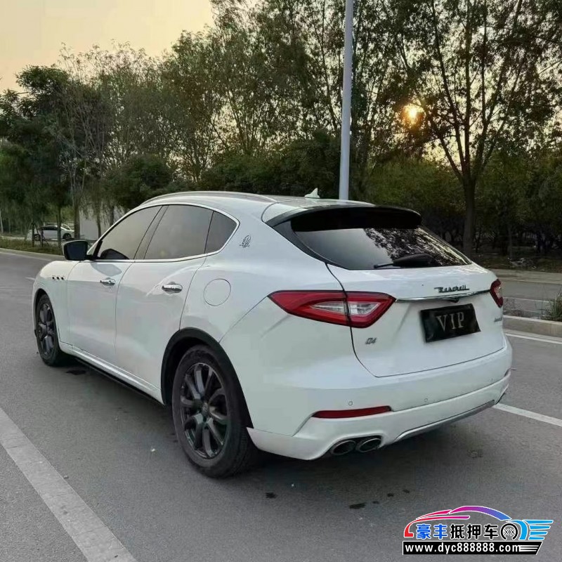 18年玛莎拉蒂莱万特轿车抵押车出售