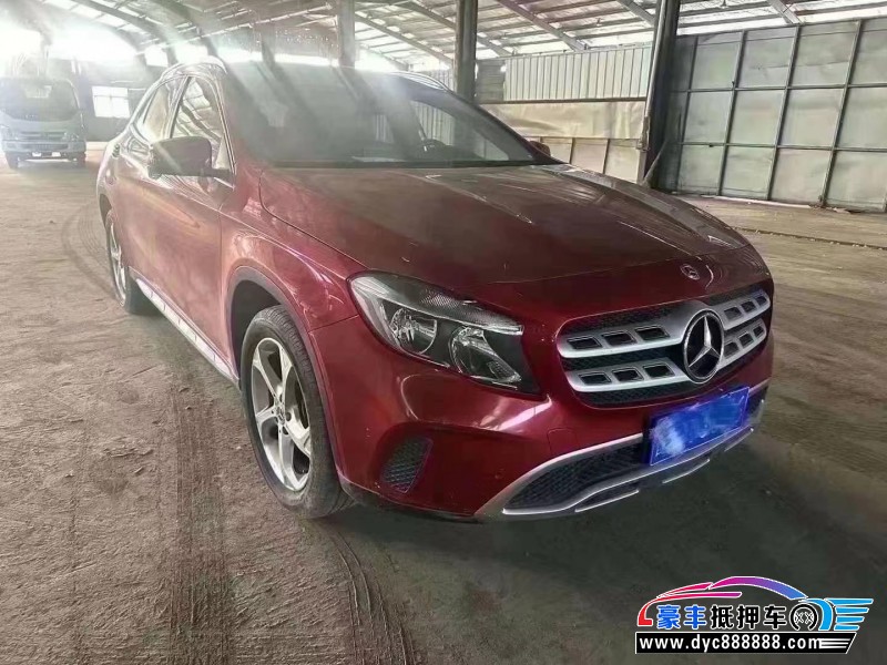 19年奔驰GLA轿车抵押车出售