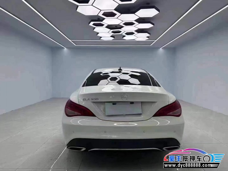 18年奔驰CLA轿车抵押车出售