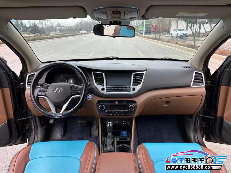 16年现代途胜轿车抵押车出售