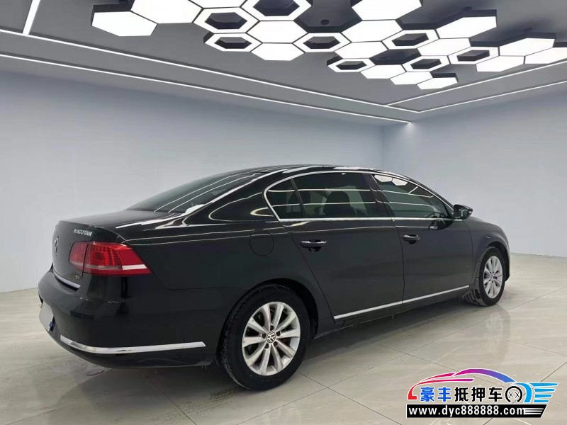 16年大众迈腾轿车抵押车出售