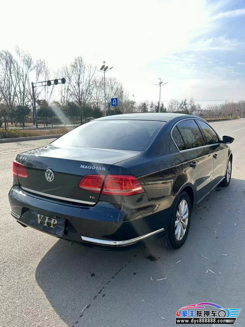 14年大众迈腾轿车抵押车出售