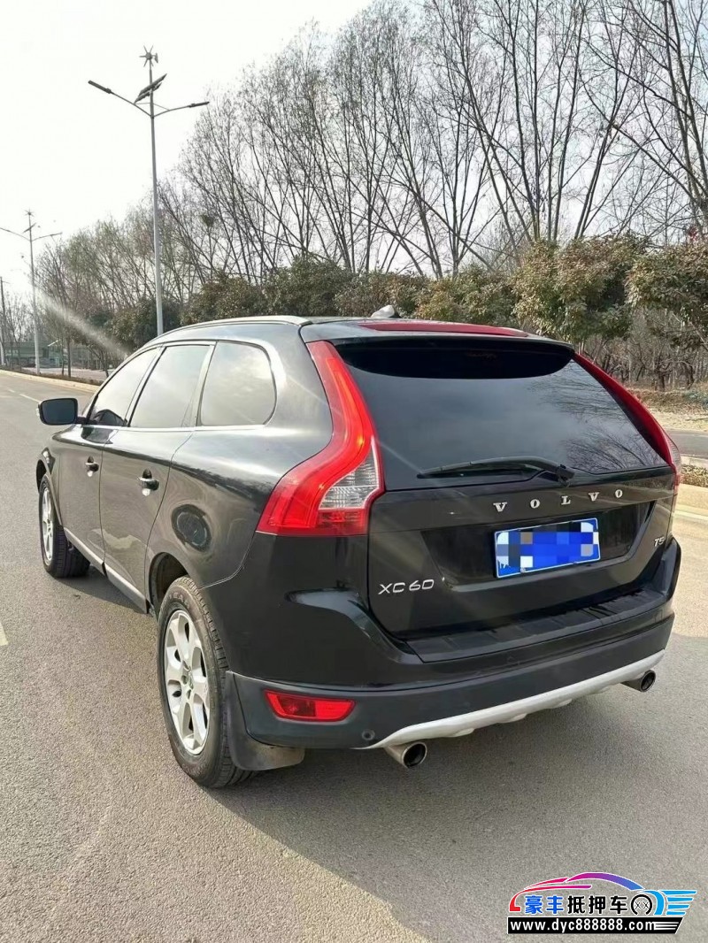 13年沃尔沃XC60轿车抵押车出售