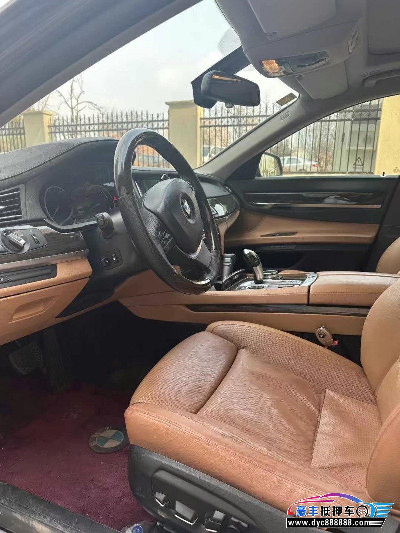 14年宝马7系轿车抵押车出售