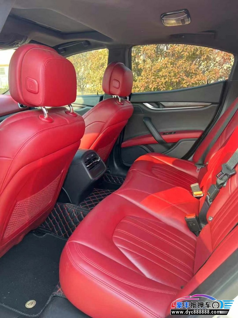 17年玛莎拉蒂Ghibli轿车抵押车出售