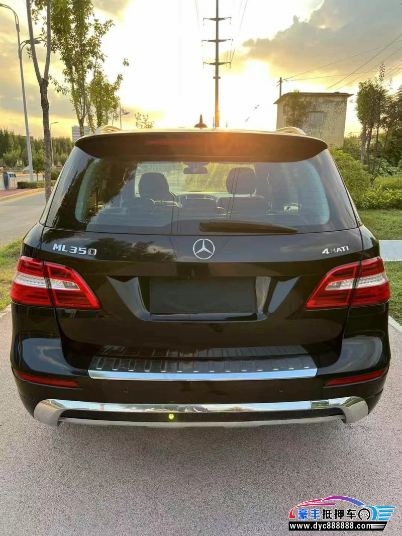 13年奔驰ML轿车抵押车出售