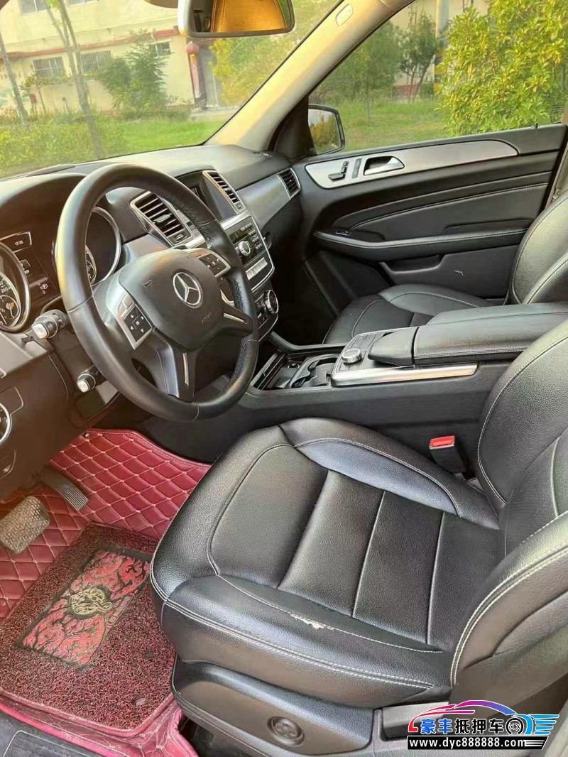 13年奔驰ML轿车抵押车出售