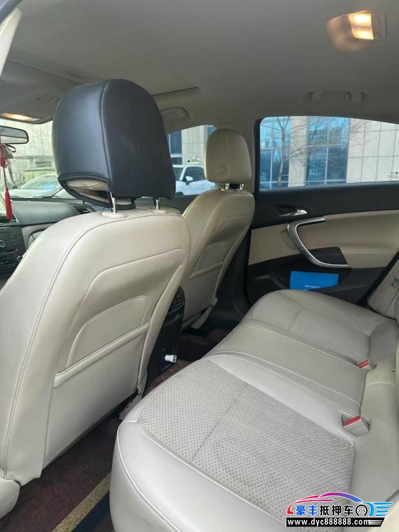 13年别克君威轿车抵押车出售