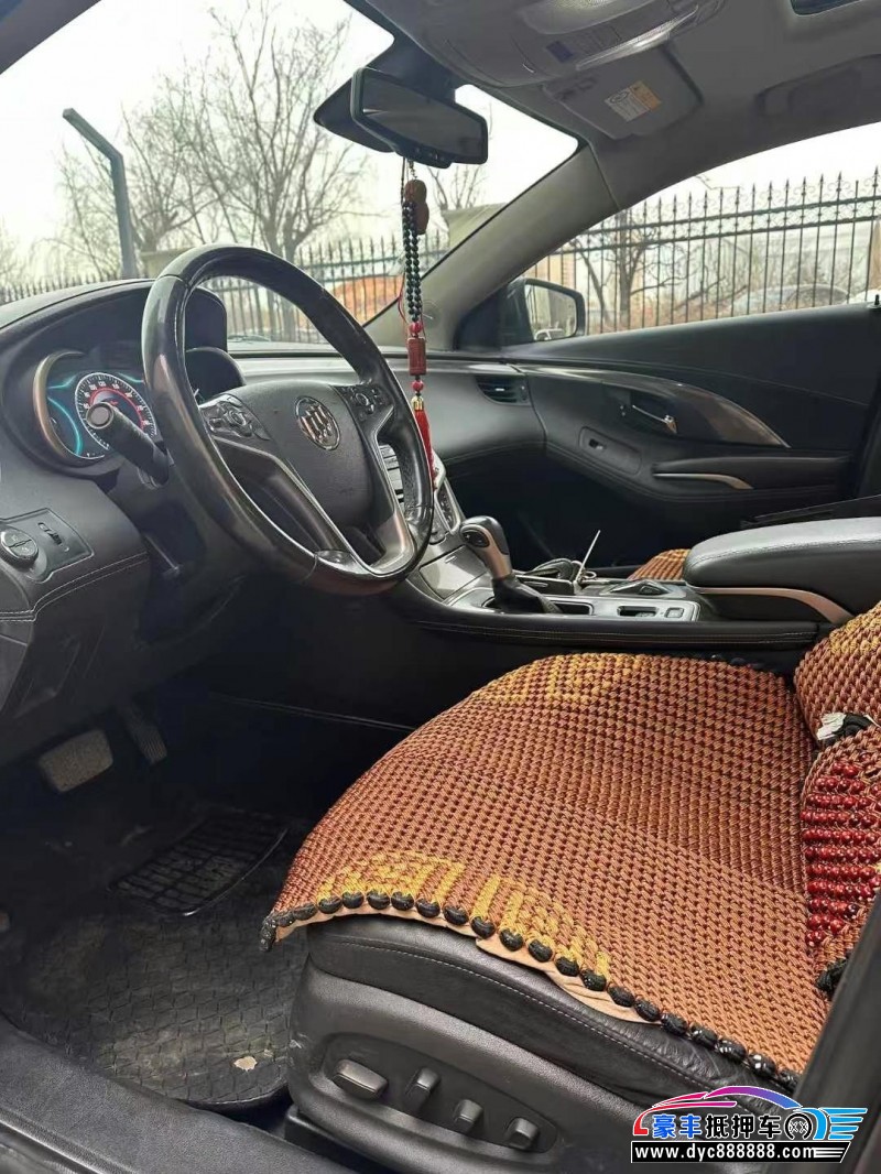 14年别克君越轿车抵押车出售